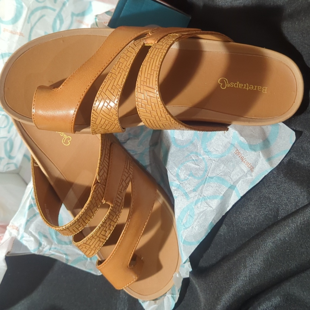 Baretrap Sandals size 9